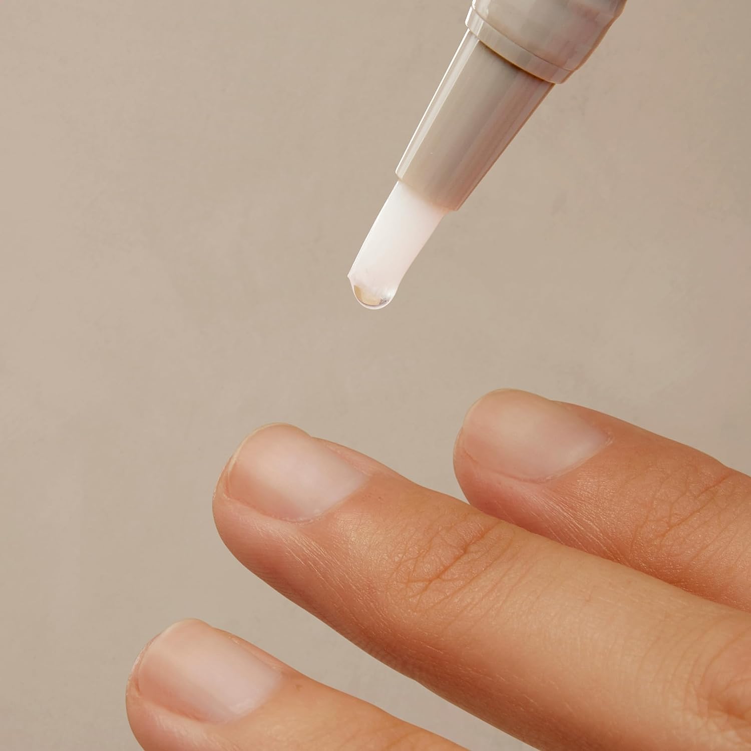 OUTLET - Fortalecedor de uñas - Endurece y promueve el crecimiento - 2,5 ml | ISDIN