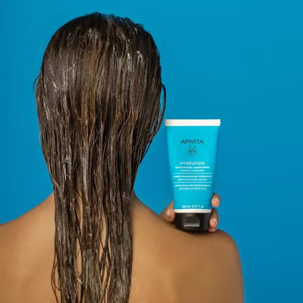 APIVITA Acondicionador Hidratante: Hidratación profunda para un cabello suave y brillante